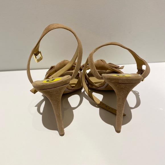 Michael Kors tan sandals - Picture 2 of 5